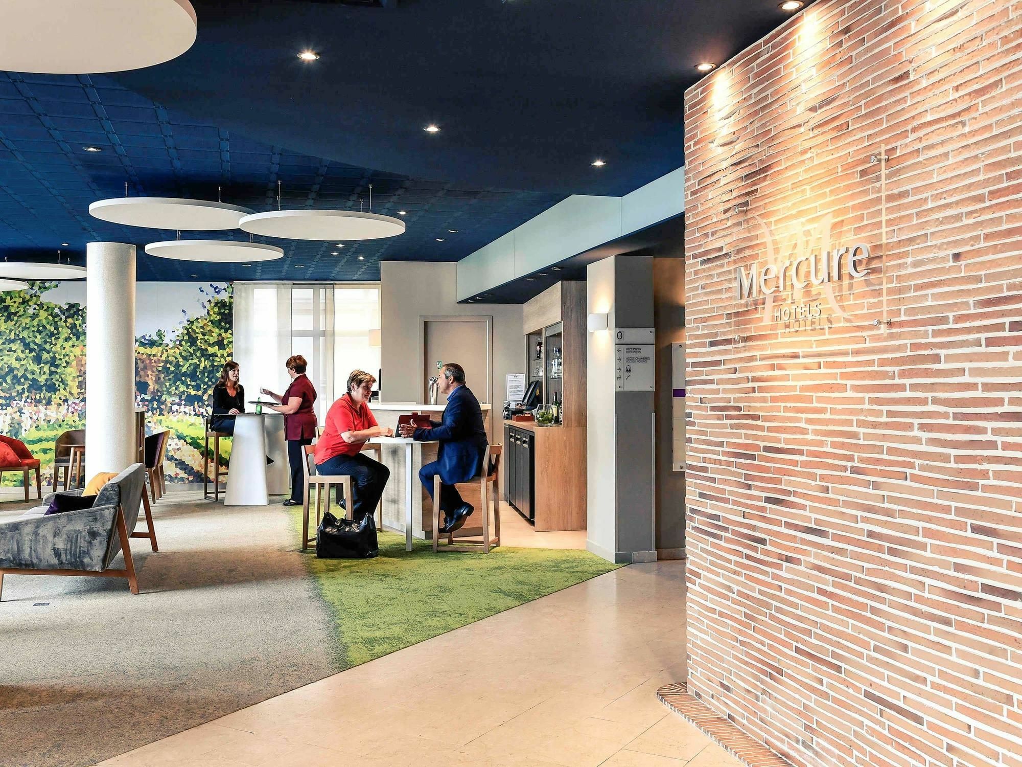 Hotel Mercure Sur 4*
