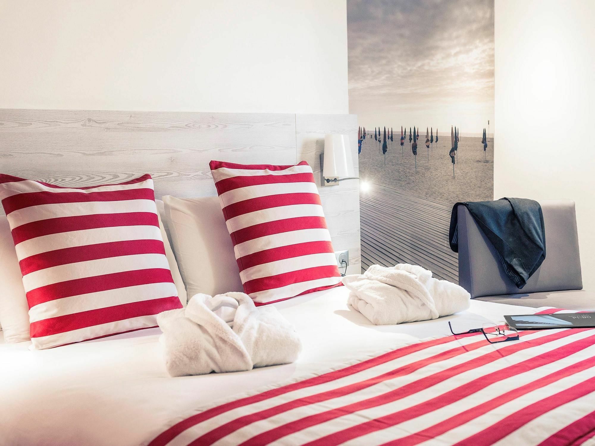Hotel Mercure Sur 4*